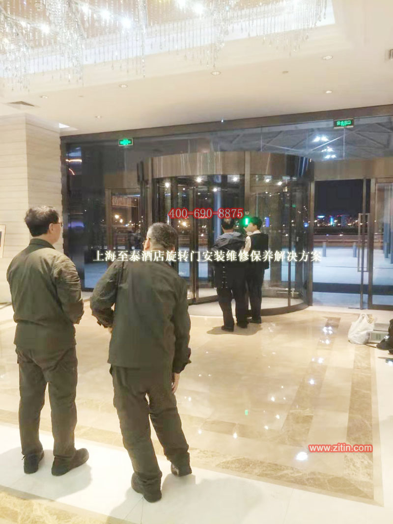 泊悅酒店旋轉門